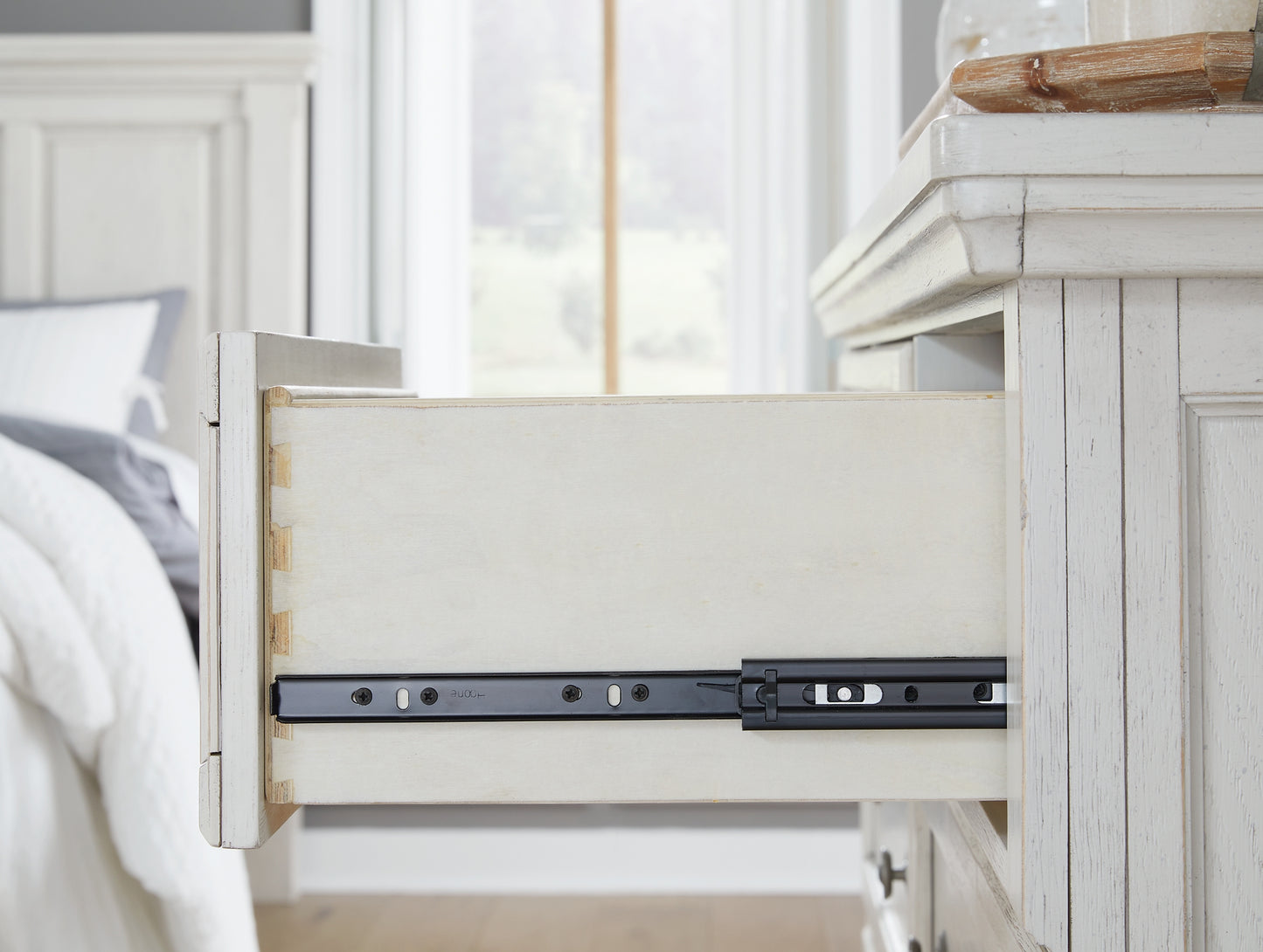 Robbinsdale Five Drawer Chest